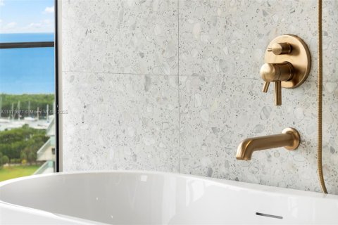 Copropriété à vendre à Miami, Floride: 3 chambres, 191.19 m2 № 1924200 - photo 28