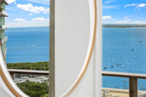 Copropriété à vendre à Miami, Floride: 3 chambres, 191.19 m2 № 1924200 - photo 30