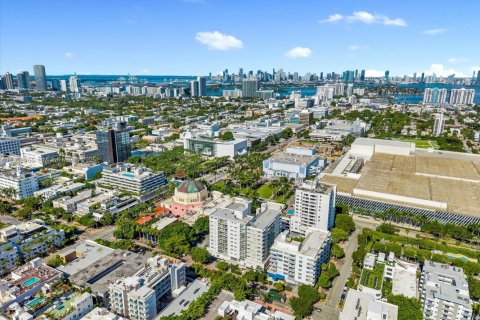 Condo in Miami Beach, Florida, 1 bedroom  № 1871825 - photo 20