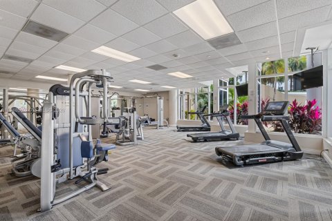 Condo in Miami, Florida, 1 bedroom  № 2005061 - photo 21