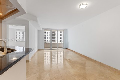 Condo in Miami, Florida, 1 bedroom  № 2005061 - photo 5