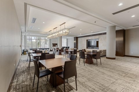 Condo in Miami, Florida, 1 bedroom  № 2005061 - photo 22