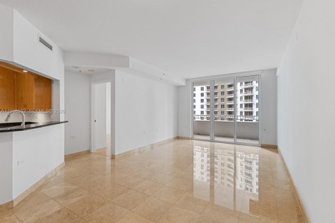 Condo in Miami, Florida, 1 bedroom  № 2005061 - photo 6