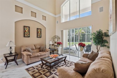 Casa en venta en Orlando, Florida, 6 dormitorios, 342.53 m2 № 2127197 - foto 9