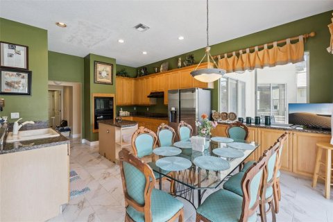 Casa en venta en Orlando, Florida, 6 dormitorios, 342.53 m2 № 2127197 - foto 13