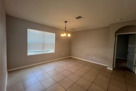 Villa ou maison à louer à North Port, Floride: 4 chambres, 168.34 m2 № 2109252 - photo 13
