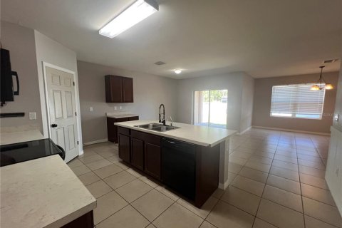 Villa ou maison à louer à North Port, Floride: 4 chambres, 168.34 m2 № 2109252 - photo 10