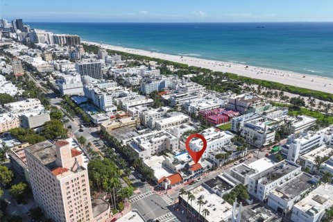 Снять в аренду кондоминиум в Майами, Флорида 2 спальни, 77.85м2, № 1945338 - фото 18