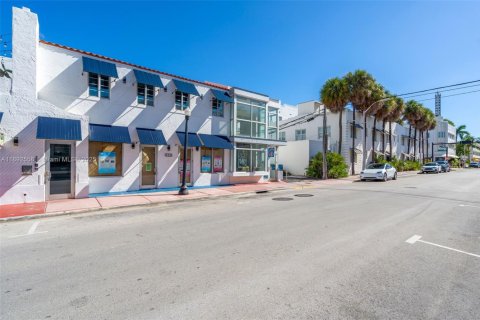 Снять в аренду кондоминиум в Майами, Флорида 2 спальни, 77.85м2, № 1945338 - фото 20