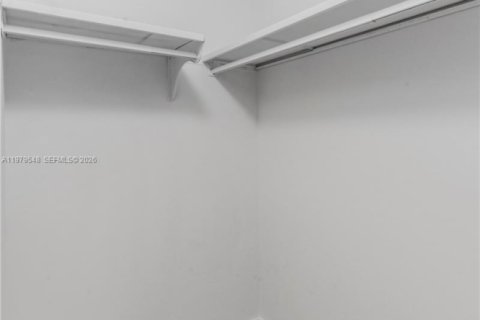 Купить кондоминиум в Майами, Флорида 2 спальни, 72.65м2, № 2046124 - фото 9