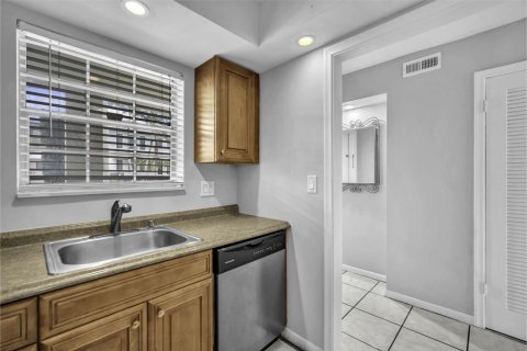 Condo in Lighthouse Point, Florida, 1 bedroom  № 2250319 - photo 7