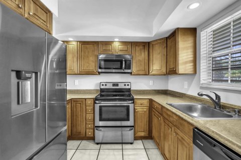 Condo in Lighthouse Point, Florida, 1 bedroom  № 2250319 - photo 4