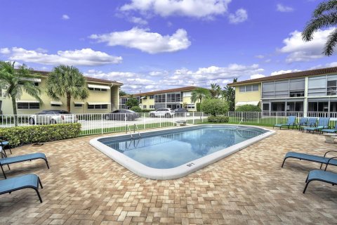 Condo in Lighthouse Point, Florida, 1 bedroom  № 2250319 - photo 3