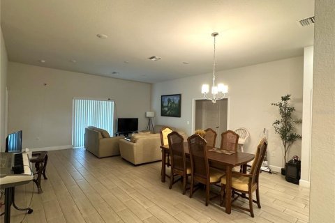 Villa ou maison à vendre à North Port, Floride: 3 chambres, 170.48 m2 № 2402977 - photo 6