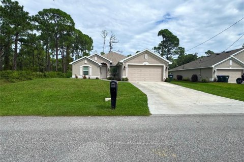Villa ou maison à vendre à North Port, Floride: 3 chambres, 170.48 m2 № 2402977 - photo 3
