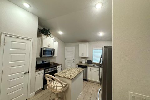 Villa ou maison à vendre à North Port, Floride: 3 chambres, 170.48 m2 № 2402977 - photo 8