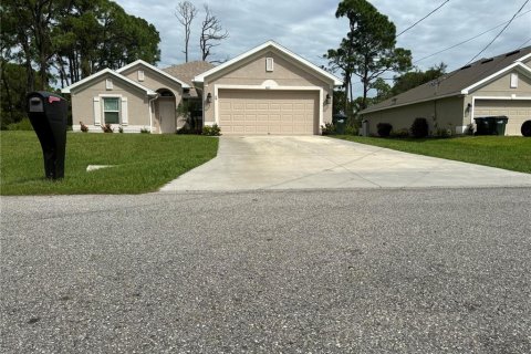 Villa ou maison à vendre à North Port, Floride: 3 chambres, 170.48 m2 № 2402977 - photo 2