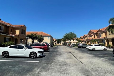 Adosado en venta en Kissimmee, Florida, 3 dormitorios, 110.27 m2 № 2218221 - foto 3