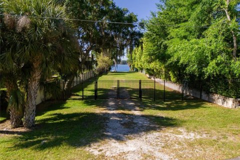 House in Windermere, Florida 5 bedrooms, 380.34 sq.m. № 1123247 - photo 30