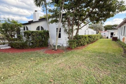 Купить виллу или дом в Холливуд, Флорида 3 спальни, 123.19м2, № 1956406 - фото 3