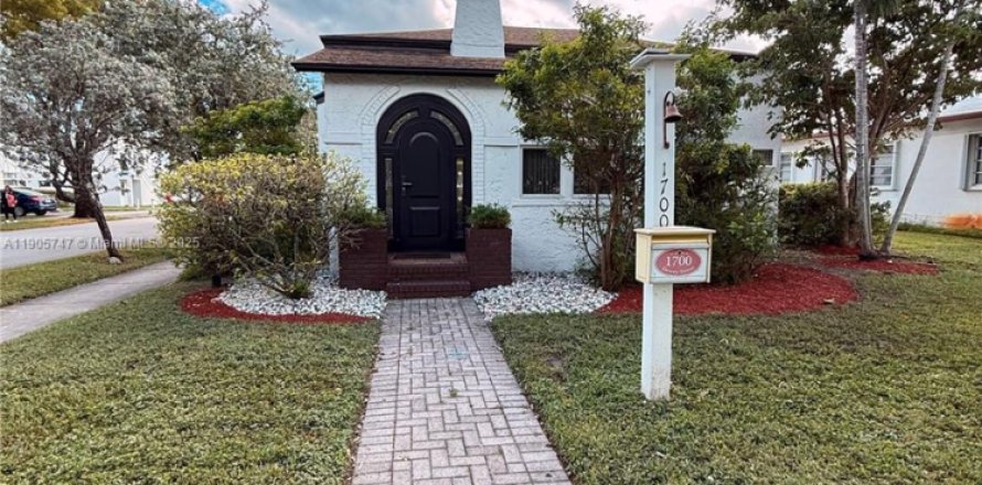 Дом в Холливуд, Флорида 3 спальни, 123.19м2 № 1956406