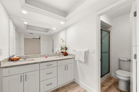 Condo in Cape Coral, Florida, 3 bedrooms  № 2396189 - photo 25