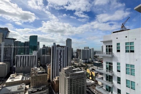 Condominio en alquiler en Miami, Florida, 1 dormitorio, 60.48 m2 № 1970009 - foto 29