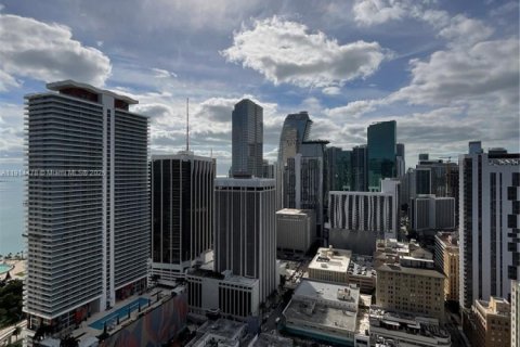 Condominio en alquiler en Miami, Florida, 1 dormitorio, 60.48 m2 № 1970009 - foto 28