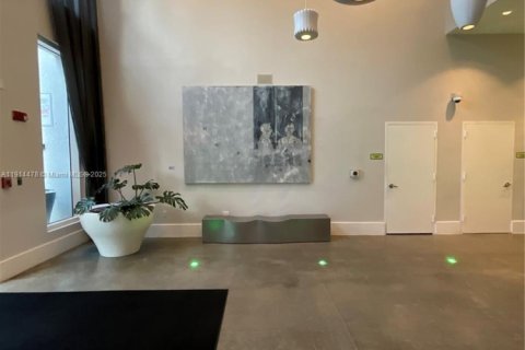 Condominio en alquiler en Miami, Florida, 1 dormitorio, 60.48 m2 № 1970009 - foto 30