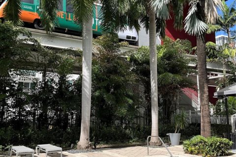 Condominio en alquiler en Miami, Florida, 1 dormitorio, 60.48 m2 № 1970009 - foto 8