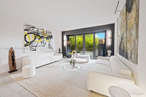 Кондоминиум с 2 спальнями в Ки-Бискейн, Флорида № 2055818