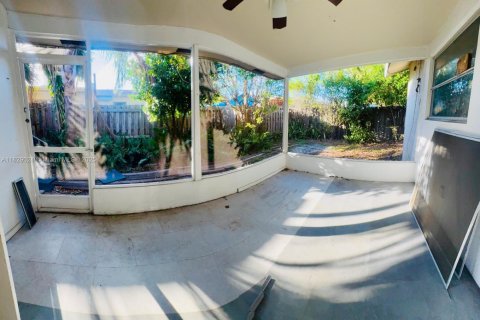 Villa ou maison à louer à Pompano Beach, Floride: 1 chambre, 74.32 m2 № 1844043 - photo 10