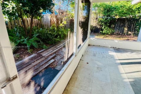 Villa ou maison à louer à Pompano Beach, Floride: 1 chambre, 74.32 m2 № 1844043 - photo 11
