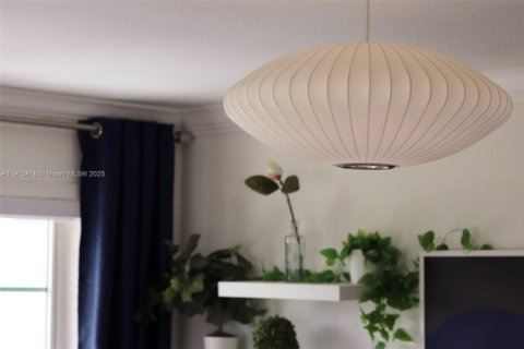 Copropriété à vendre à Miami Beach, Floride: 1 chambre, 62.34 m2 № 1968811 - photo 12