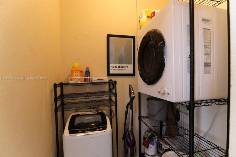 Copropriété à vendre à Miami Beach, Floride: 1 chambre, 62.34 m2 № 1968811 - photo 8