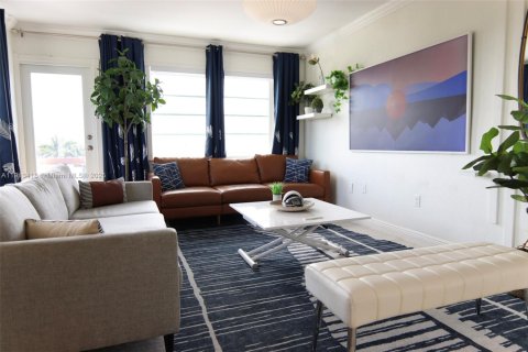 Copropriété à vendre à Miami Beach, Floride: 1 chambre, 62.34 m2 № 1968811 - photo 2