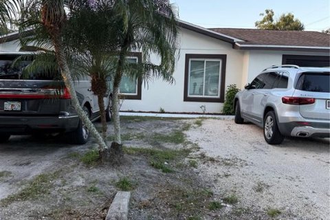 Villa ou maison à Tampa, Floride 3 chambres, 151.34 m2 № 2425944
