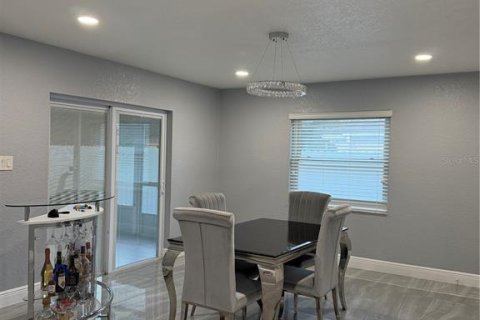 Villa ou maison à louer à Tampa, Floride: 3 chambres, 151.34 m2 № 2425944 - photo 13