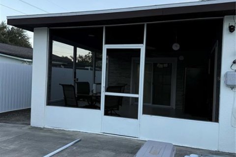 Villa ou maison à louer à Tampa, Floride: 3 chambres, 151.34 m2 № 2425944 - photo 28