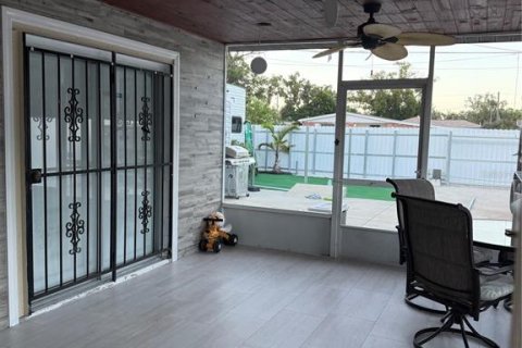 Villa ou maison à louer à Tampa, Floride: 3 chambres, 151.34 m2 № 2425944 - photo 25