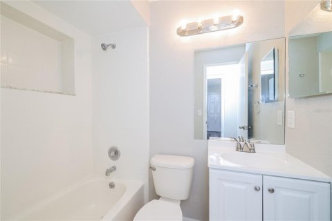 Casa en venta en Winter Park, Florida, 3 dormitorios, 155.7 m2 № 2107920 - foto 5