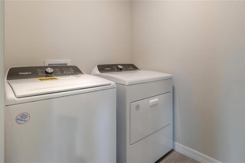 Villa ou maison à vendre à Haines City, Floride: 4 chambres, 249.63 m2 № 2139992 - photo 15