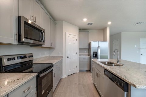 Villa ou maison à vendre à Haines City, Floride: 4 chambres, 249.63 m2 № 2139992 - photo 9