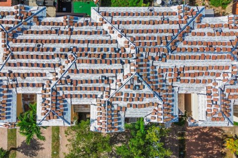 Touwnhouse à vendre à Miami, Floride: 3 chambres, 166.57 m2 № 2059793 - photo 4