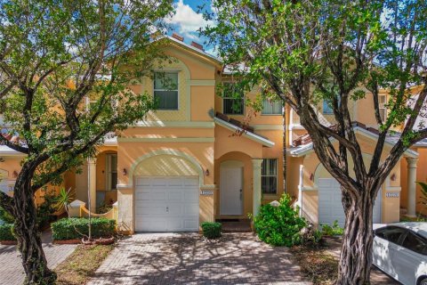 Touwnhouse à vendre à Miami, Floride: 3 chambres, 166.57 m2 № 2059793 - photo 26