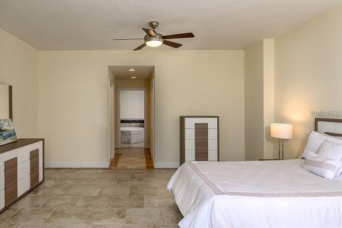 Condo in Palmetto, Florida, 3 bedrooms № 2144231 - photo 12