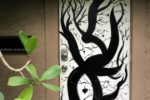 Снять в аренду квартиру в Майами, Флорида 36.23м2, № 1991412 - фото 15