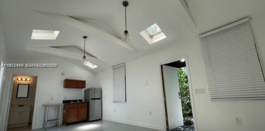 Студия в Майами, Флорида № 1991412