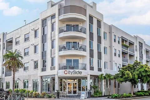 Apartamento en alquiler en Sarasota, Florida, 2 dormitorios, 107.86 m2 № 1913078 - foto 1