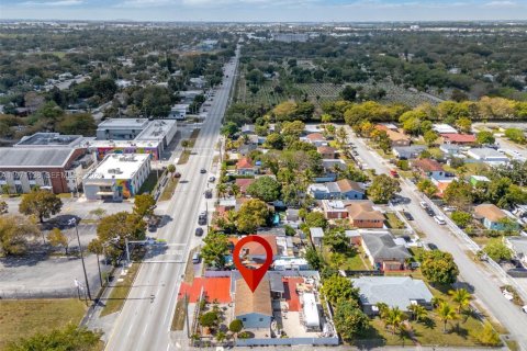 House in Miami, Florida 3 bedrooms, 112.88 sq.m. № 2040868 - photo 26